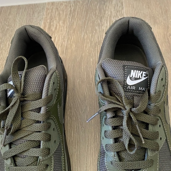 Nike Air Max 90 Cargo Khaki Green & Black Reflective Sneakers Sold Out Rare - Picture 6 of 10